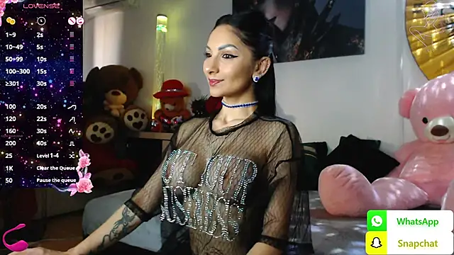 Snapshot of EvelynAisha chatting on February 2025 12:57:02 PM EvelynAisha online show from February 2025 12:57:02 PM