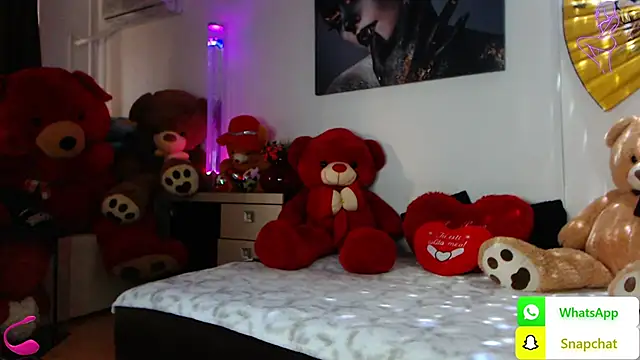 Snapshot of EvelynAisha chatting on March 2025 03:47:02 PM EvelynAisha online show from March 2025 03:47:02 PM