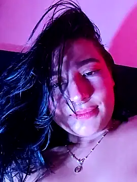 Pauilina online show from April 2026 12:05:01 AM