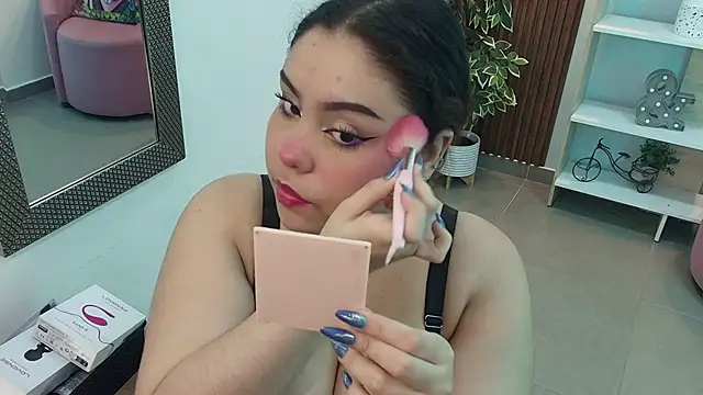 Dalila Sky online show from November 2025 06:10:02 PM