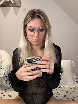 carlaaa online show from October 2025 08:53:02 PM