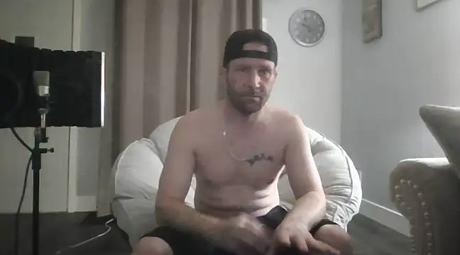 Snapshot of Edward_LongCock chatting on January 2025 03:00:02 AM Edward LongCock online show from January 2025 03:00:02 AM