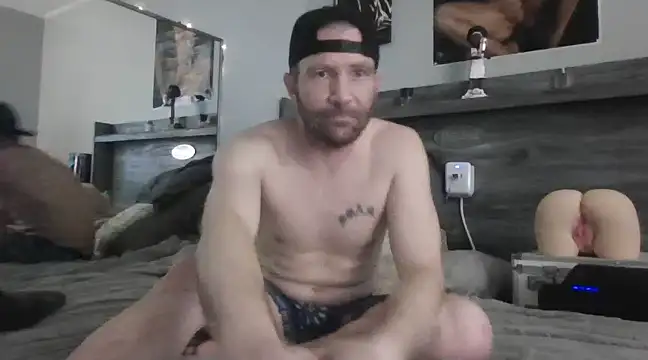 Snapshot of Edward_LongCock chatting on January 2025 07:58:01 AM Edward LongCock online show from January 2025 07:58:01 AM