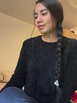 Snapshot of _Luana chatting on December 2024 09:17:02 AM Luana online show from December 2024 09:17:02 AM