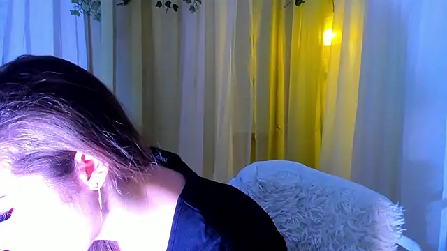 Lioneass online show from December 2024 01:06:01 PM