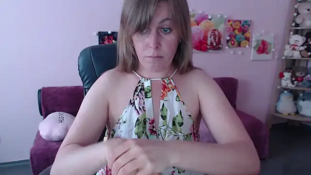 Snapshot of Hot_Milady chatting on May 2026 07:48:02 AM Hot Milady online show from May 2026 07:48:02 AM