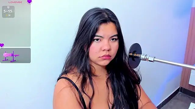 klhoe boobs online show from December 2025 04:07:02 AM