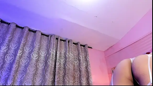 Snapshot of giselle_ocampo chatting on April 2026 01:05:02 PM giselle ocampo online show from April 2026 01:05:02 PM