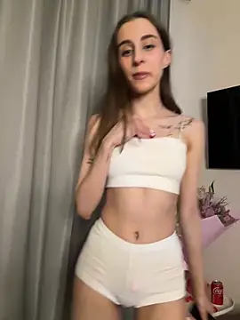 Snapshot of HellPeach chatting on February 2025 06:39:01 PM HellPeach online show from February 2025 06:39:01 PM