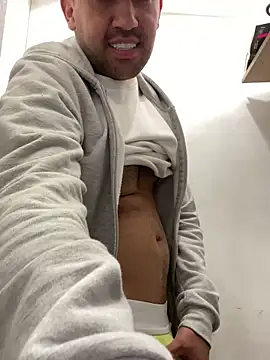 JuanZapata33 online show from January 2025 07:56:01 PM