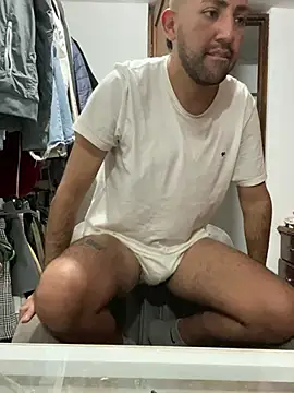 JuanZapata33 online show from March 2025 12:19:01 AM