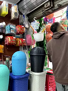 JuanZapata33 online show from November 2025 08:56:01 PM