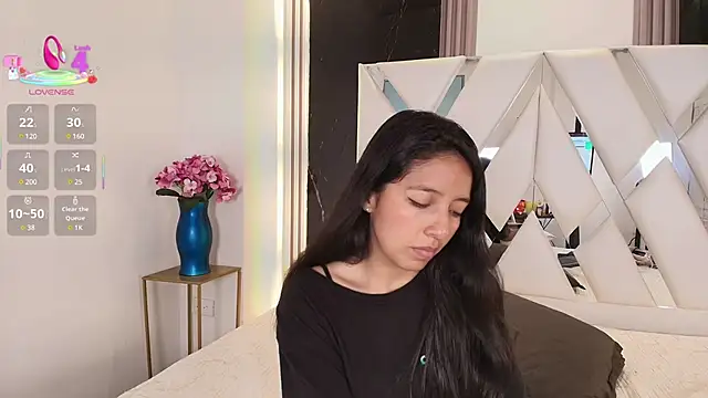 Snapshot of Valery_wang chatting on March 2025 06:08:02 PM Valery wang online show from March 2025 06:08:02 PM