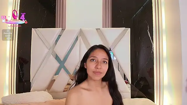 Snapshot of Valery_wang chatting on March 2025 06:11:01 PM Valery wang online show from March 2025 06:11:01 PM