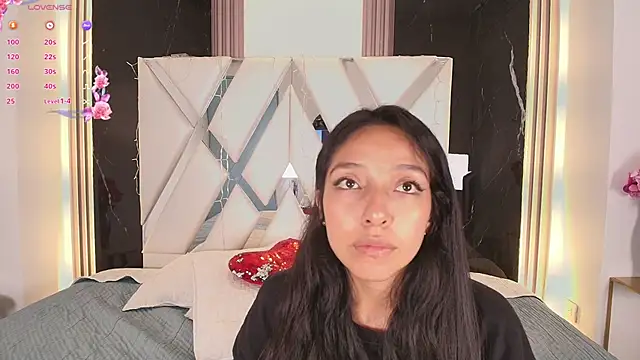 Snapshot of Valery_wang chatting on March 2025 12:25:01 PM Valery wang online show from March 2025 12:25:01 PM