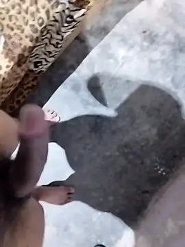 estuker22 online show from October 2025 06:31:01 AM