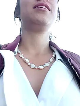 Snapshot of VALERY-03_ chatting on December 2024 09:28:01 PM VALERY-03 online show from December 2024 09:28:01 PM