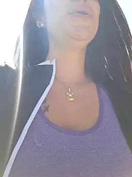 Snapshot of VALERY-03_ chatting on January 2025 03:18:02 PM VALERY-03 online show from January 2025 03:18:02 PM