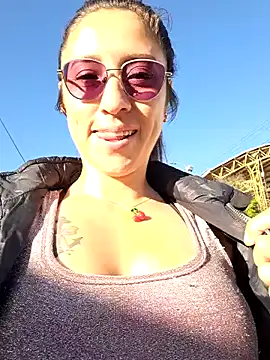 Snapshot of VALERY-03_ chatting on January 2025 12:37:02 PM VALERY-03 online show from January 2025 12:37:02 PM