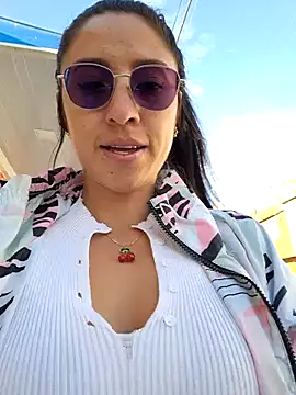 Snapshot of VALERY-03_ chatting on February 2025 12:37:01 PM VALERY-03 online show from February 2025 12:37:01 PM