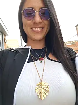 Snapshot of VALERY-03_ chatting on February 2025 09:10:01 PM VALERY-03 online show from February 2025 09:10:01 PM