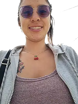 Snapshot of VALERY-03_ chatting on February 2025 09:15:02 PM VALERY-03 online show from February 2025 09:15:02 PM