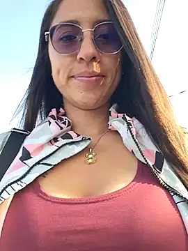 Snapshot of VALERY-03_ chatting on February 2025 12:17:02 PM VALERY-03 online show from February 2025 12:17:02 PM