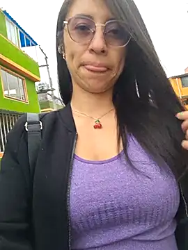 Snapshot of VALERY-03_ chatting on March 2025 12:35:02 PM VALERY-03 online show from March 2025 12:35:02 PM