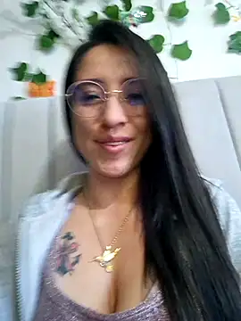 Snapshot of VALERY-03_ chatting on September 2025 12:05:02 PM VALERY-03 online show from September 2025 12:05:02 PM