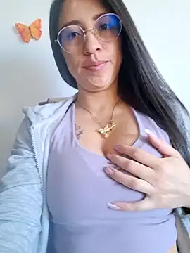 Snapshot of VALERY-03_ chatting on September 2025 12:59:02 PM VALERY-03 online show from September 2025 12:59:02 PM