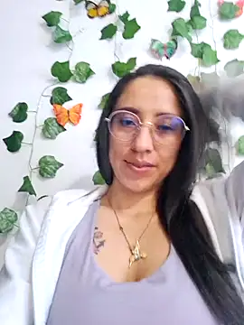 Snapshot of VALERY-03_ chatting on September 2025 12:06:01 PM VALERY-03 online show from September 2025 12:06:01 PM