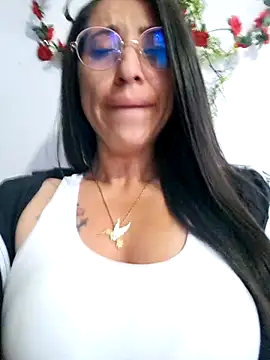 Snapshot of VALERY-03_ chatting on November 2025 12:08:02 PM VALERY-03 online show from November 2025 12:08:02 PM