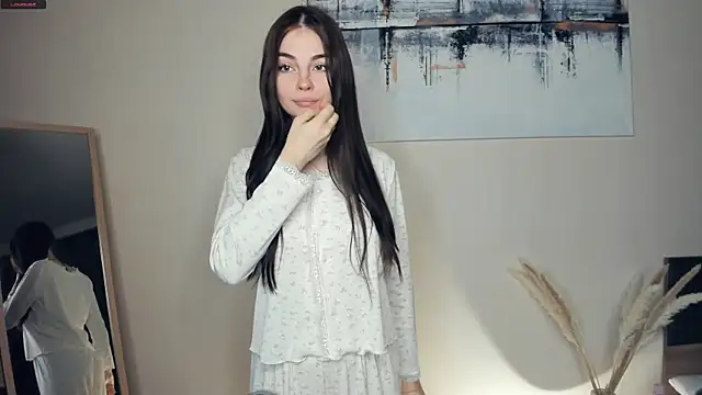 MaryJacksoon online show from November 2025 07:33:02 AM