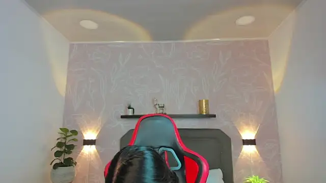 Snapshot of angelica_dymond chatting on February 2025 12:11:01 PM angelica dymond online show from February 2025 12:11:01 PM