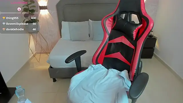 Snapshot of angelica_dymond chatting on February 2025 03:08:01 PM angelica dymond online show from February 2025 03:08:01 PM