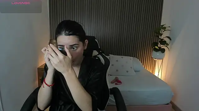 Snapshot of angelica_dymond chatting on March 2025 04:18:01 PM angelica dymond online show from March 2025 04:18:01 PM