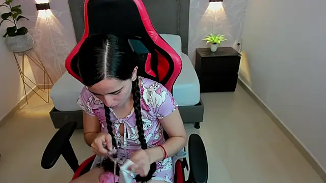 Snapshot of angelica_dymond chatting on March 2025 12:15:02 PM angelica dymond online show from March 2025 12:15:02 PM