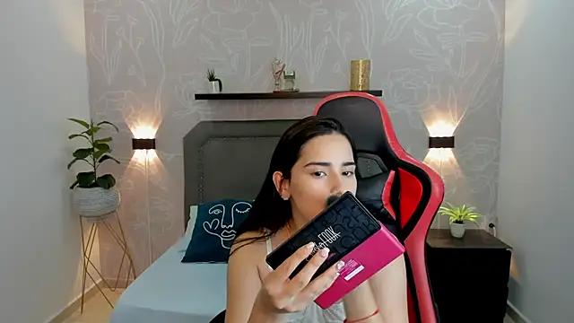 Snapshot of angelica_dymond chatting on March 2025 12:14:02 PM angelica dymond online show from March 2025 12:14:02 PM