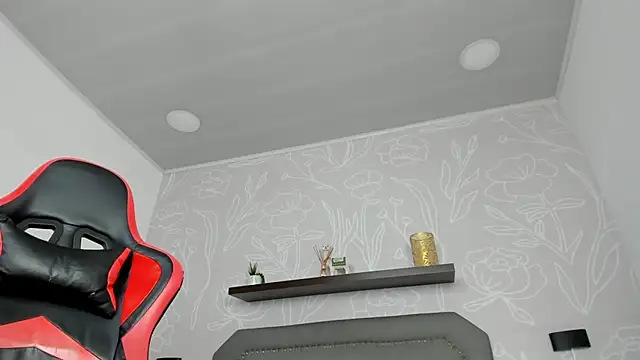 Snapshot of angelica_dymond chatting on March 2025 12:23:02 PM angelica dymond online show from March 2025 12:23:02 PM