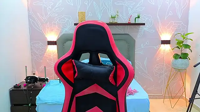 Snapshot of angelica_dymond chatting on September 2025 12:16:02 PM angelica dymond online show from September 2025 12:16:02 PM