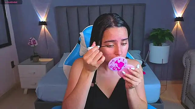 Snapshot of angelica_dymond chatting on September 2025 12:31:02 PM angelica dymond online show from September 2025 12:31:02 PM