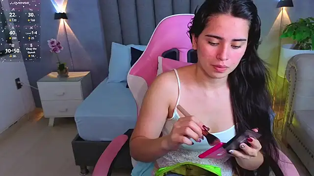 Snapshot of angelica_dymond chatting on October 2025 12:36:02 PM angelica dymond online show from October 2025 12:36:02 PM