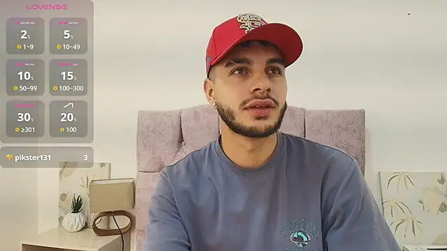 Snapshot of Amadeo_Wild chatting on November 2025 12:35:02 AM Amadeo Wild online show from November 2025 12:35:02 AM