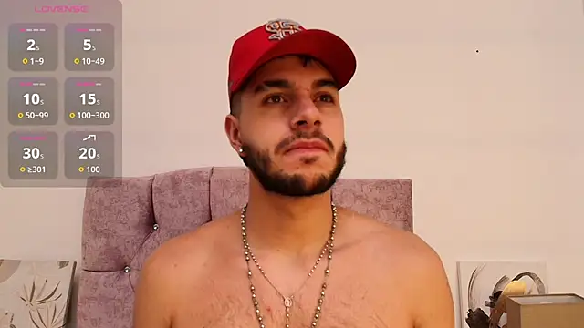 Snapshot of Amadeo_Wild chatting on November 2025 03:38:02 PM Amadeo Wild online show from November 2025 03:38:02 PM