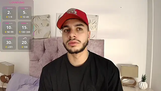 Snapshot of Amadeo_Wild chatting on December 2025 03:08:02 PM Amadeo Wild online show from December 2025 03:08:02 PM