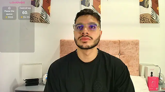 Snapshot of Amadeo_Wild chatting on February 2026 01:18:01 PM Amadeo Wild online show from February 2026 01:18:01 PM