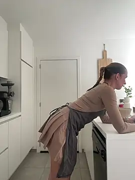 lola tentatiion online show from February 2025 01:20:01 PM