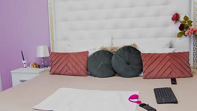 Lenna Paul online show from March 2025 05:31:02 AM