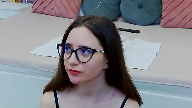 Lenna Paul online show from March 2025 07:46:02 AM