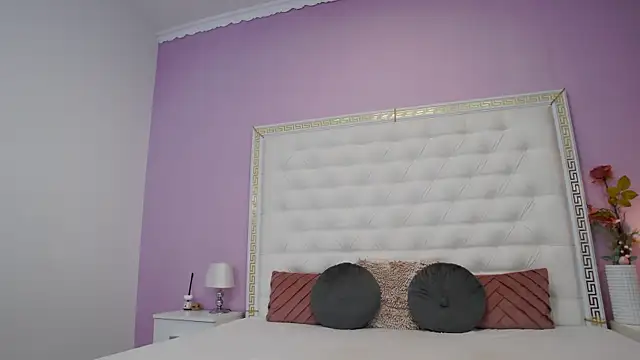 Lenna Paul online show from December 2025 05:26:02 AM